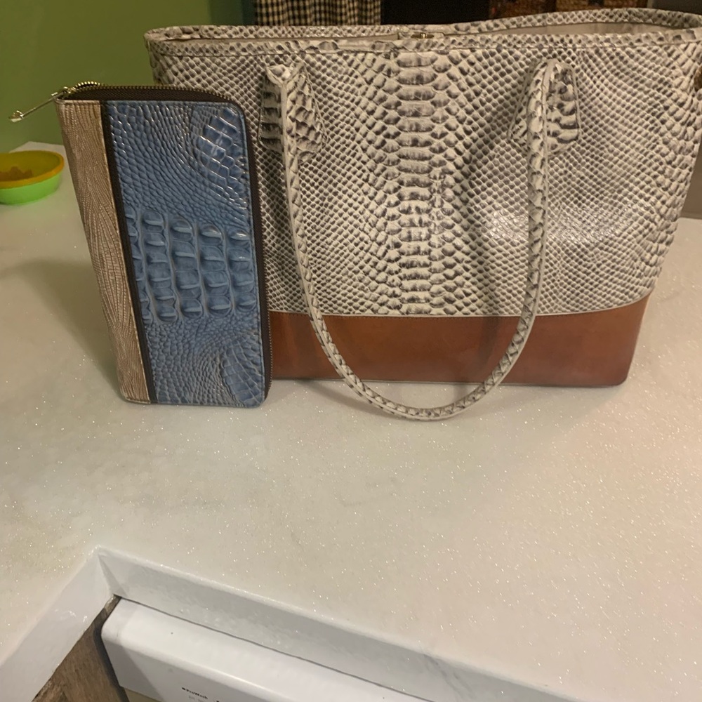 Brahmin Snakeskin Tote & crocodile wallet - Picture 2 of 10